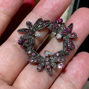 🖤New 💕brooch